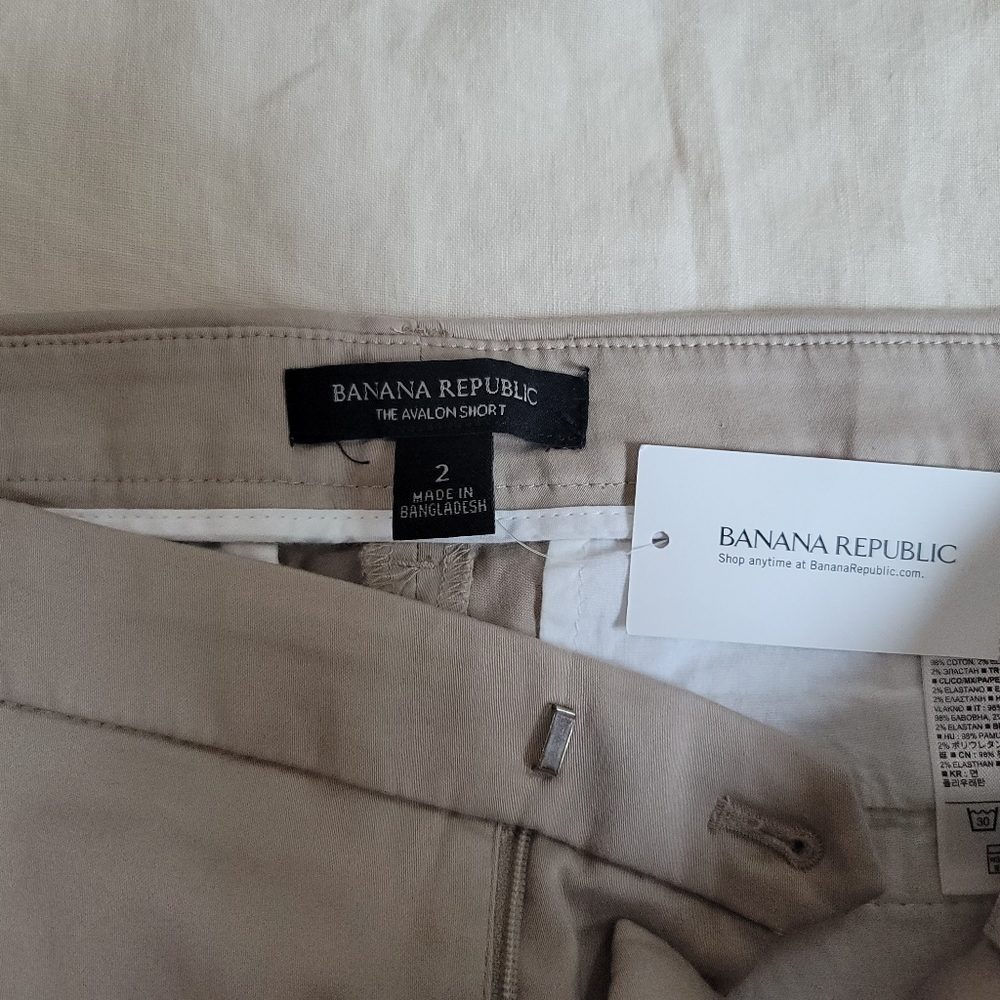 Banana Republic NWT kakhi shorts